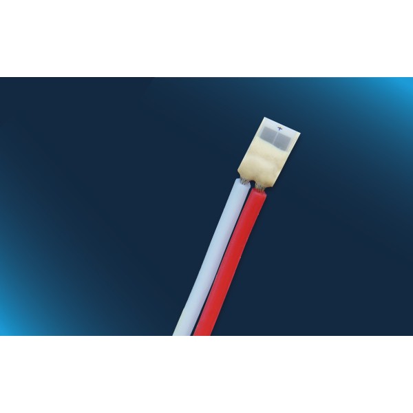 PT100 class F0.1 up to 200°C with insulated stranded wires (2x red & 2x white)